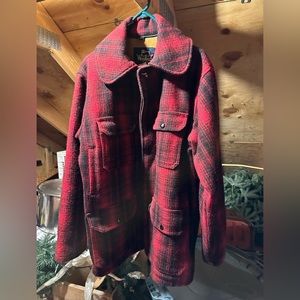 Vintage American made Men’s Woolrich red plaid wool hunting coat size 40